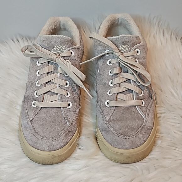 Nike Grey Suede GTS Sneakers Moon Fossil - Picture 1 of 6